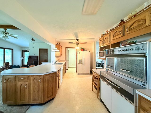213 N Greenberry Street, Sweetser, IN 46987