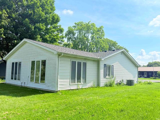 213 N Greenberry Street, Sweetser, IN 46987