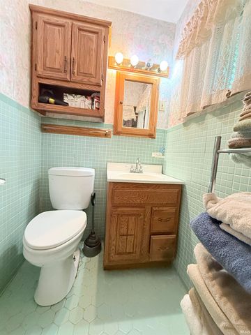 213 N Greenberry Street, Sweetser, IN 46987