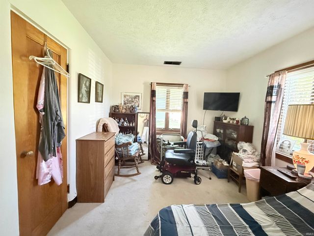 213 N Greenberry Street, Sweetser, IN 46987