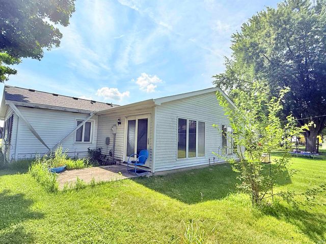213 N Greenberry Street, Sweetser, IN 46987