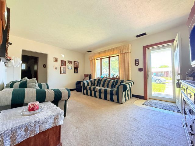 213 N Greenberry Street, Sweetser, IN 46987
