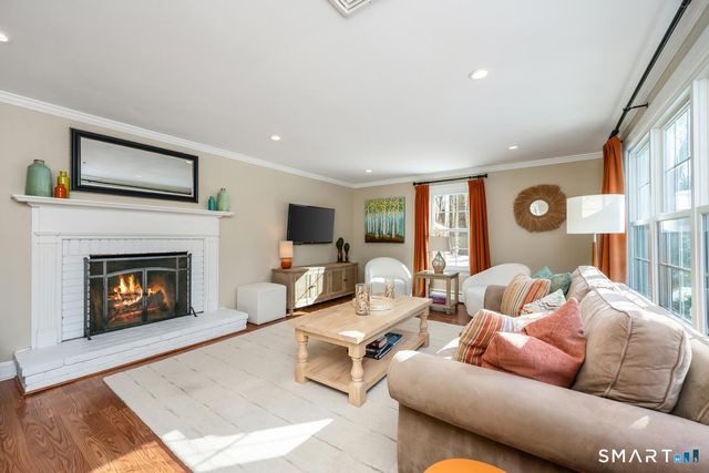 45 Ledgewood Drive, Wilton, CT 06897