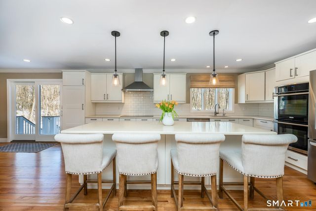 45 Ledgewood Drive, Wilton, CT 06897