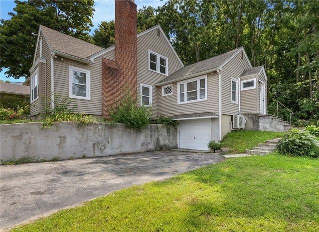 9 Country Parkway, North Providence, RI 02911