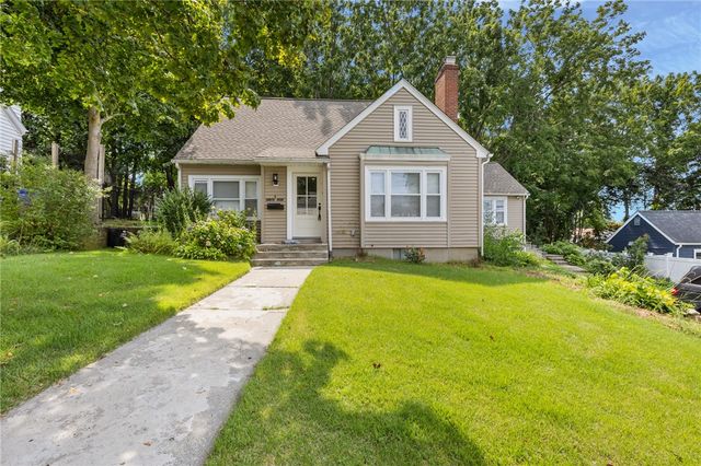 9 Country Parkway, North Providence, RI 02911