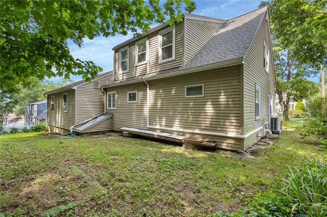 9 Country Parkway, North Providence, RI 02911