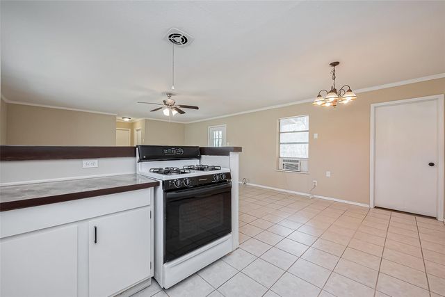 14 Veronica Lane, Huntsville, TX 77340