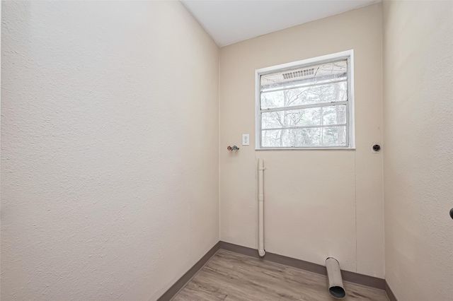 14 Veronica Lane, Huntsville, TX 77340