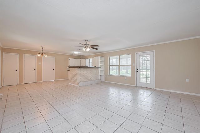 14 Veronica Lane, Huntsville, TX 77340