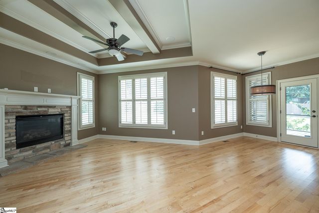 25 Sunny Meadow Lane, Simpsonville, SC 29681