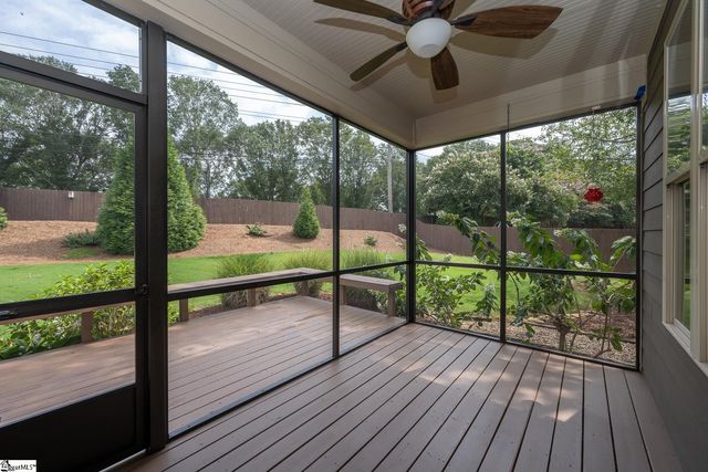 25 Sunny Meadow Lane, Simpsonville, SC 29681