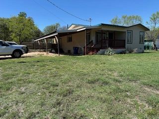 802 Magnolia LN, Cottonwood Shores, TX 78657