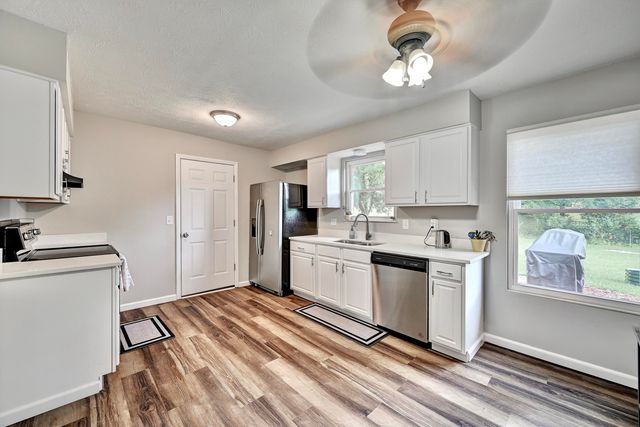 6126 Tosha Drive, Burlington, KY 41005