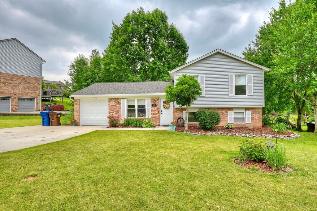 6126 Tosha Drive, Burlington, KY 41005