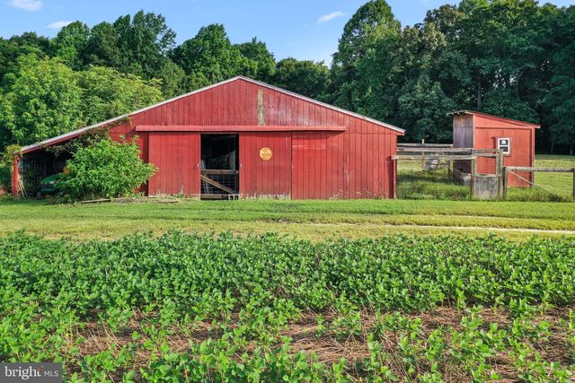 727 BRIZENDINE LN, Dunnsville, VA 22454
