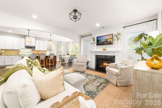 716 Lakeview Drive, Mcadenville, NC 28101