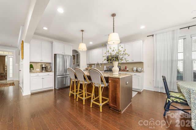 716 Lakeview Drive, Mcadenville, NC 28101