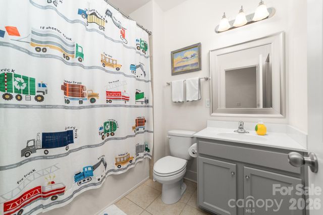 716 Lakeview Drive, Mcadenville, NC 28101