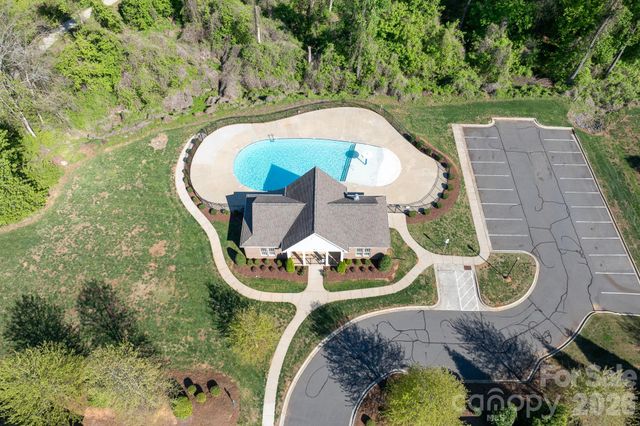 716 Lakeview Drive, Mcadenville, NC 28101