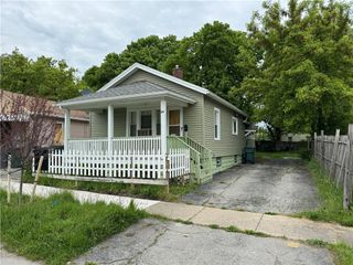26 Wadsworth Street, Rochester, NY 14605