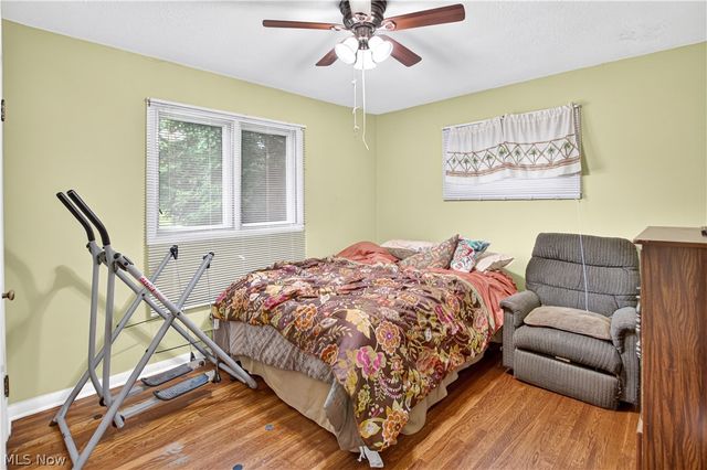 5984 Pearl Road, Parma Heights, OH 44130