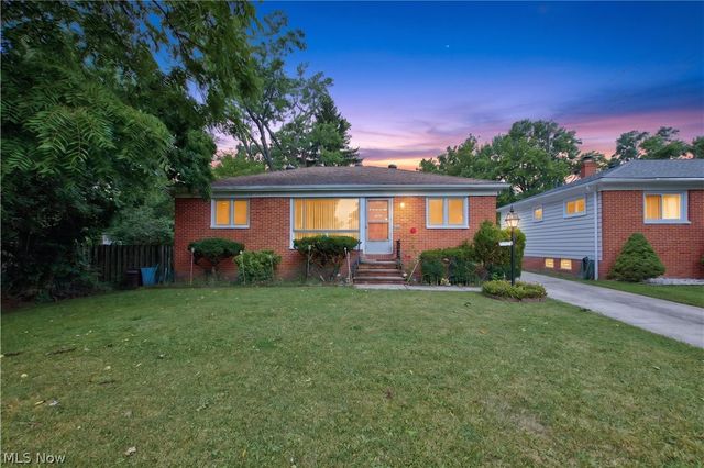 5984 Pearl Road, Parma Heights, OH 44130