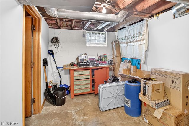 5984 Pearl Road, Parma Heights, OH 44130