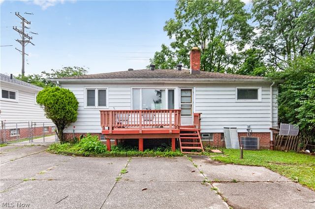 5984 Pearl Road, Parma Heights, OH 44130