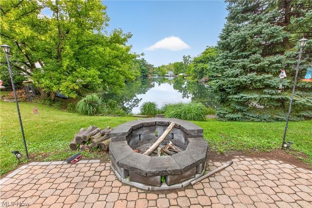 5984 Pearl Road, Parma Heights, OH 44130