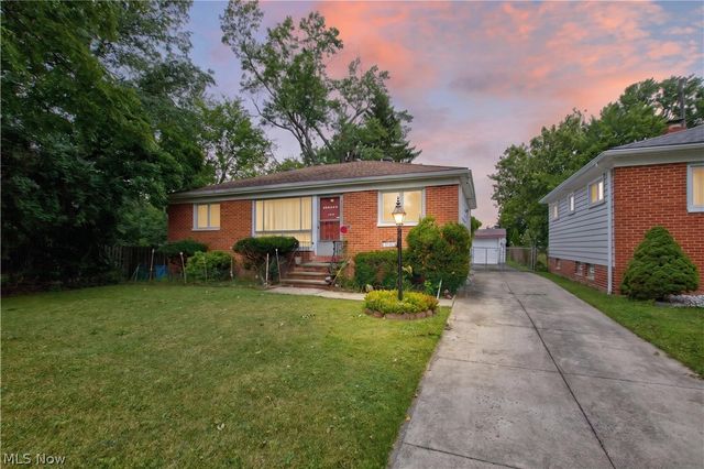 5984 Pearl Road, Parma Heights, OH 44130