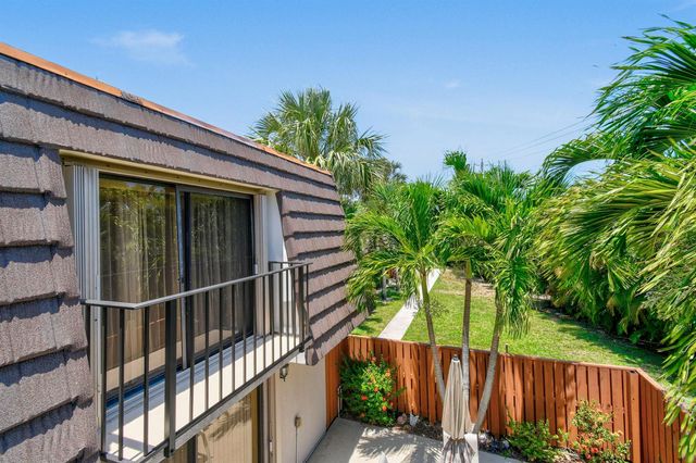 1918 19th Court, Jupiter, FL 33477
