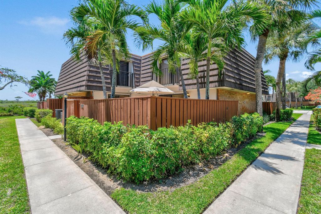1918 19th Court, Jupiter, FL 33477