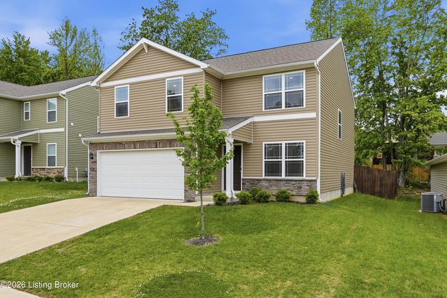 8990 Auburn Woods Rd, Louisville, KY 40214