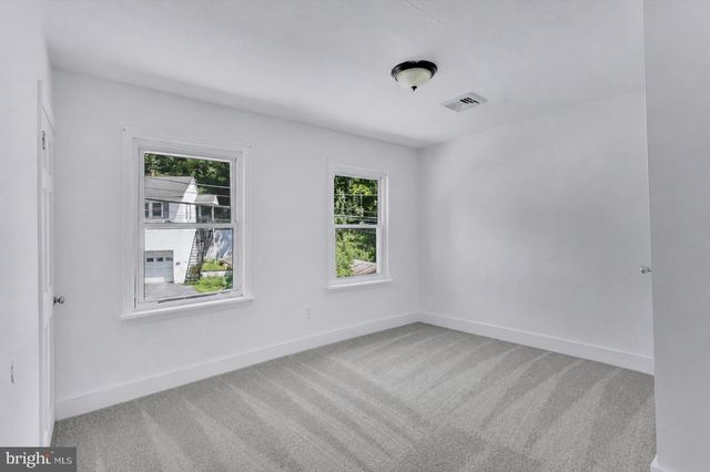 58-60 IRISH LN, Coatesville, PA 19320