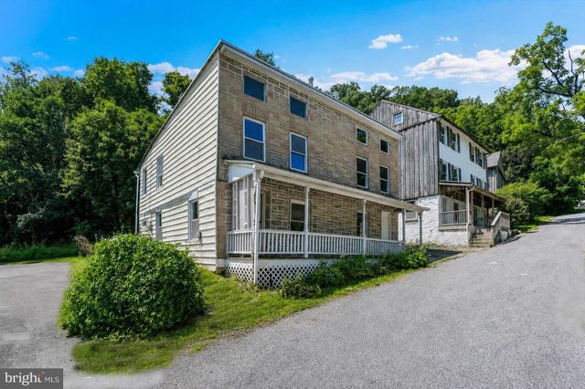 58-60 IRISH LN, Coatesville, PA 19320