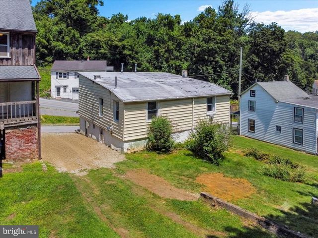 58-60 IRISH LN, Coatesville, PA 19320