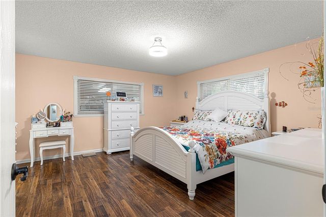 8710 SW 91ST PLACE E, Ocala, FL 34481