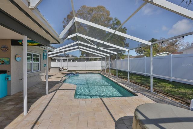 9275 133RD STREET, Seminole, FL 33776