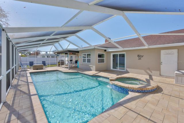 9275 133RD STREET, Seminole, FL 33776