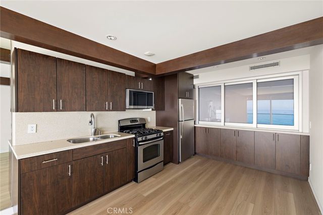 609 Sleepy Hollow Lane 18, Laguna Beach, CA 92651