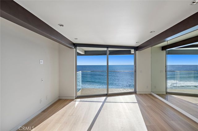 609 Sleepy Hollow Lane 18, Laguna Beach, CA 92651