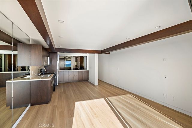 609 Sleepy Hollow Lane 18, Laguna Beach, CA 92651