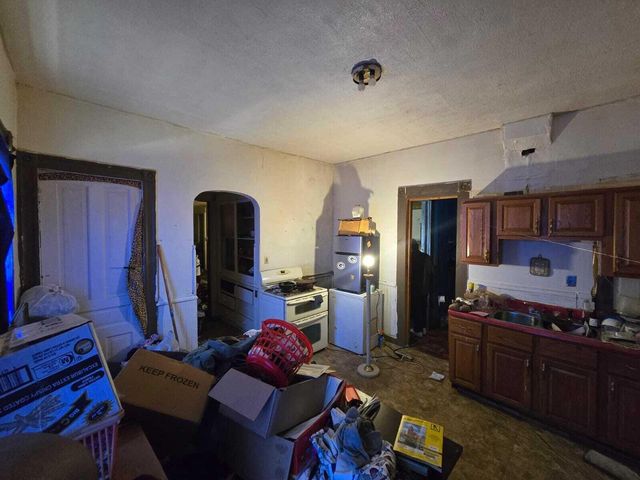 2622 W Vine STREET, Milwaukee, WI 53205