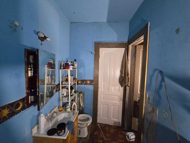 2622 W Vine STREET, Milwaukee, WI 53205