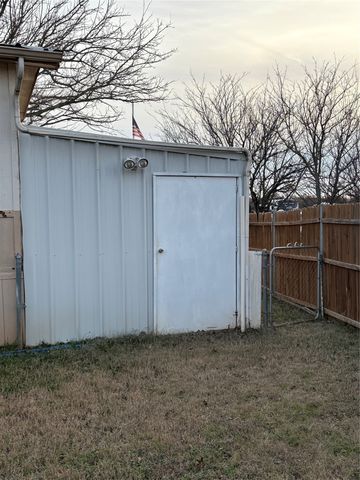 514 Fish Haven Road, Graford, TX 76449