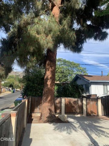 7832 Forsythe Street, Sunland, CA 91040