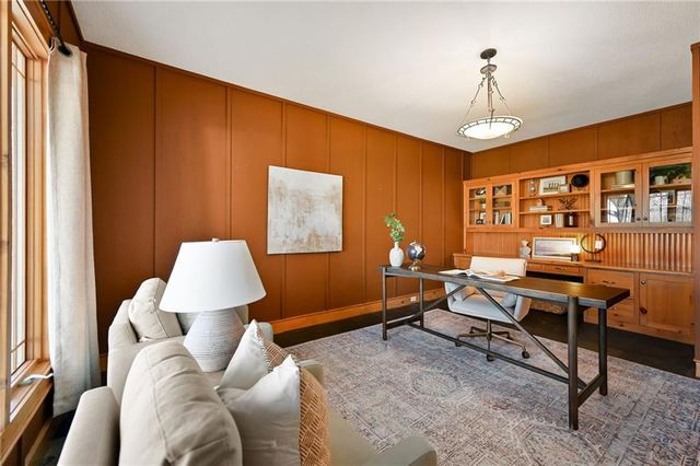 3901 W 125th Terrace, Leawood, KS 66209