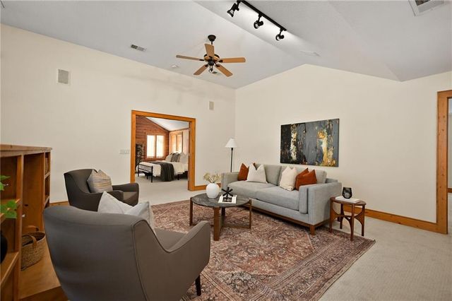 3901 W 125th Terrace, Leawood, KS 66209