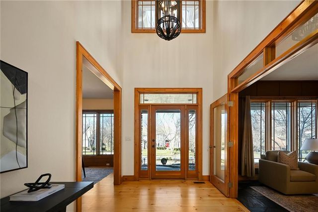 3901 W 125th Terrace, Leawood, KS 66209